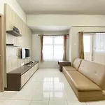 Spacious And Homey 2Br Apartment At Newton Residence By Travelio