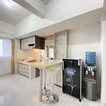 Spacious And Homey 2Br Apartment At Newton Residence By Travelio